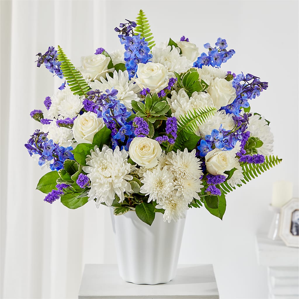 Hold Dear Tabletop Basket – Kay Penny Florist, Hamilton ON