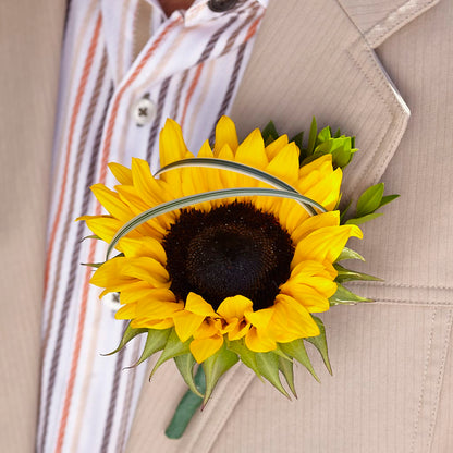 Free Spirit Boutonniere –  Kay Penny Florist, Hamilton ON